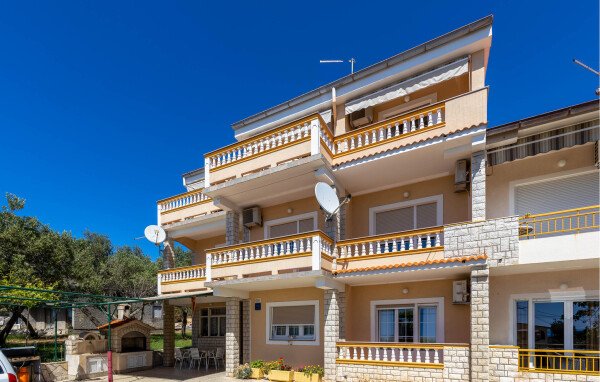 Apartment 1 bedroom, with sea view