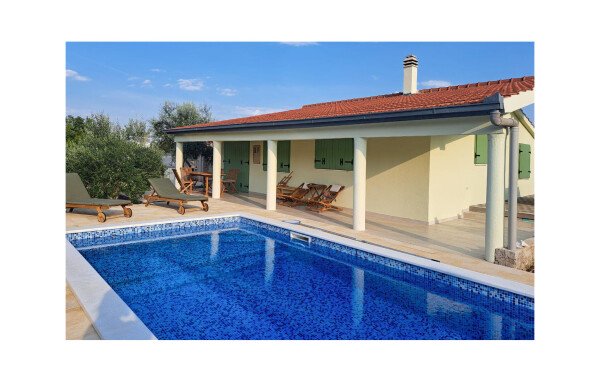 Ferienhaus 2 Schlafzimmer, mit Pool