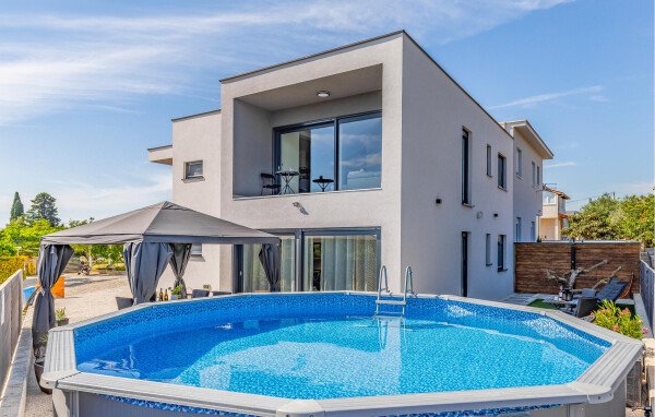 Wohnung 2 Schlafzimmer, mit Pool