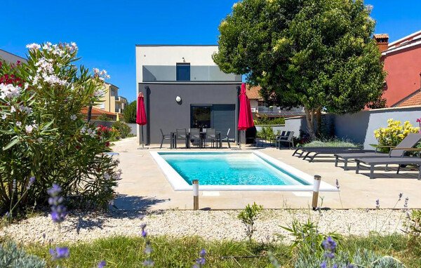 Casa 3 camere, con piscina