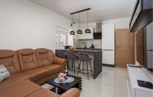 Appartement moderne, 3 chambres, avec climatisation