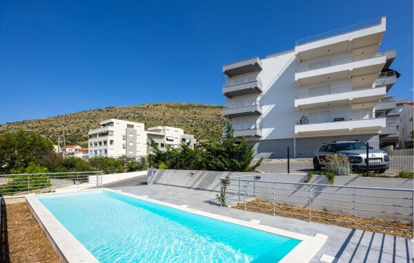 Apartamento 1 habitación, con piscina