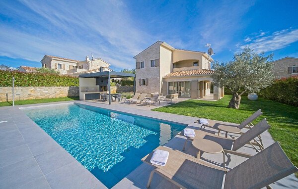 Ferienhaus 3 Schlafzimmer, mit Pool