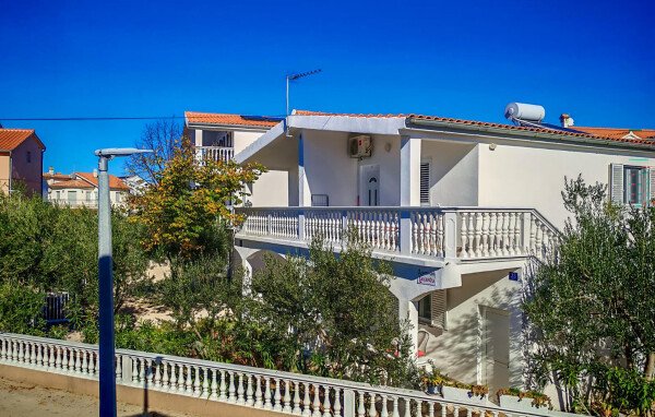 Wohnung 1 Schlafzimmer, mit Klimaanlage