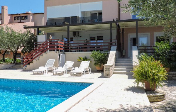 Apartment 2 bedrooms, with sea view