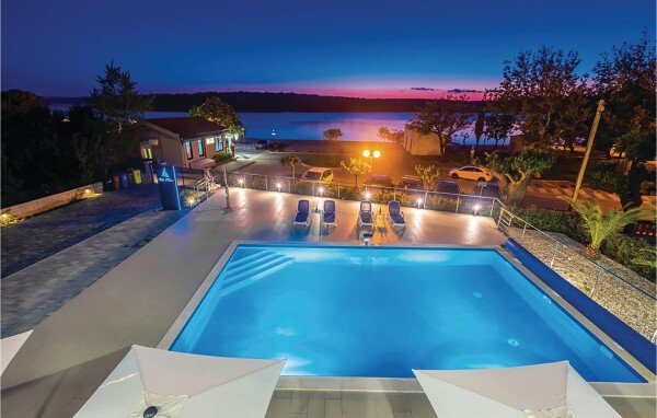 Appartement confortable, 3 chambres, avec vue sur mer