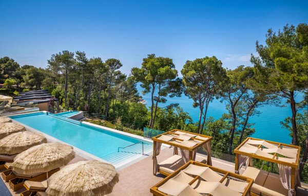 Tente moderne, 2 chambres, avec piscine