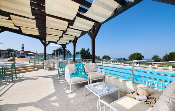 Camping / Mobil Home cozy, 2 chambres, avec vue sur mer