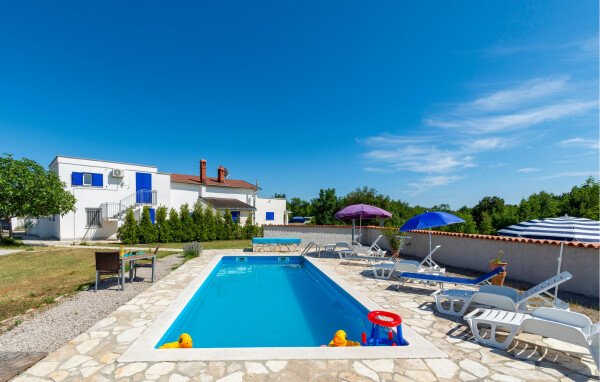 Wohnung 3 Schlafzimmer, mit Pool