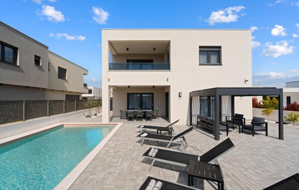 Ferienhaus 3 Schlafzimmer, mit Pool