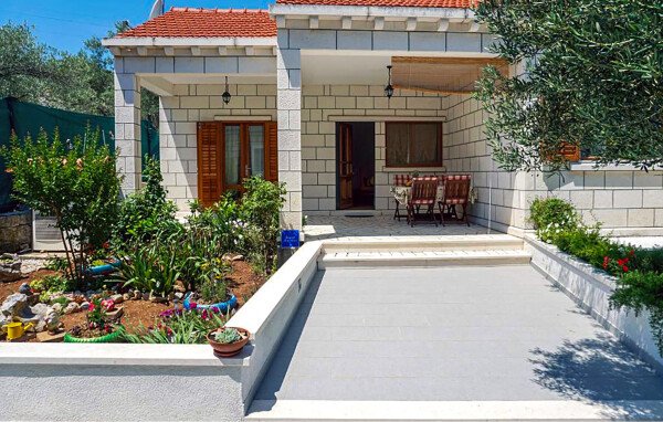 Apartment 2 bedrooms, with sea view