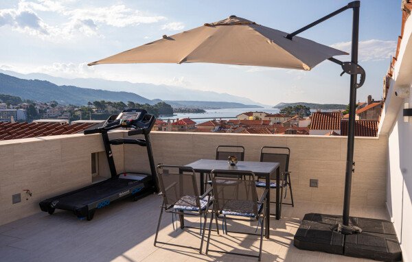 Casa 5 camere, con vista mare