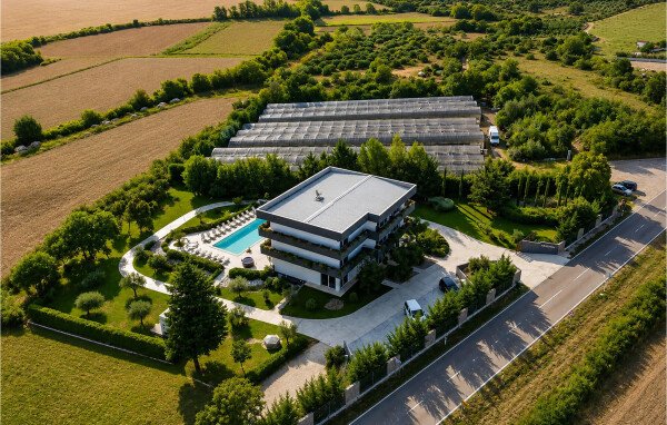 Ferienhaus 13 Schlafzimmer, mit Pool