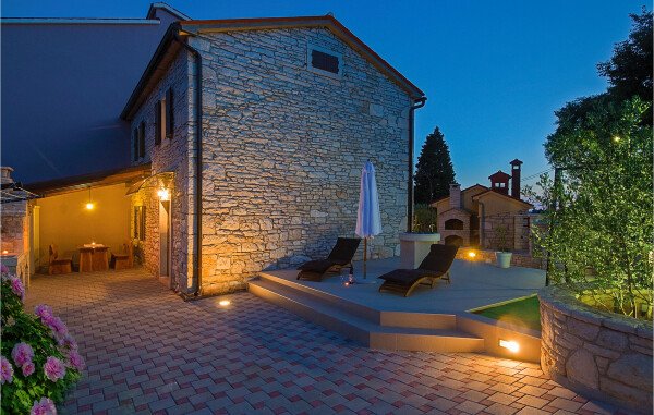 Casa 2 camere, con vista mare