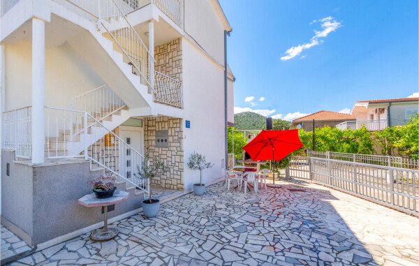 Appartamento 2 camere, con vista mare