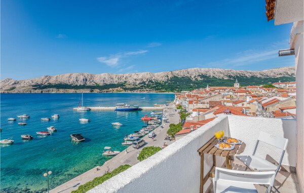 Casa 2 camere, con vista mare