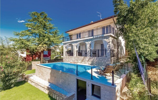 Casa 3 camere, con vista mare