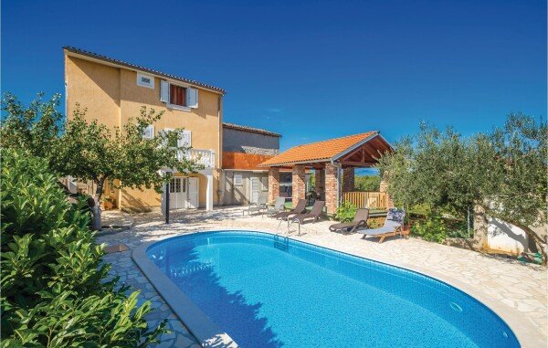 Casa 4 camere, con vista mare