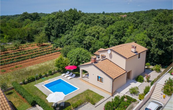 Ferienhaus 3 Schlafzimmer, mit Pool