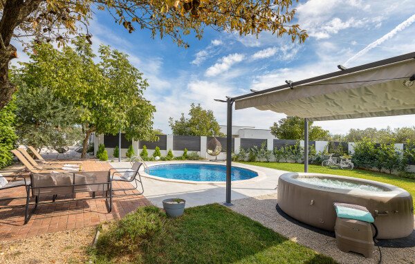 Ferienhaus 1 Schlafzimmer, mit Pool
