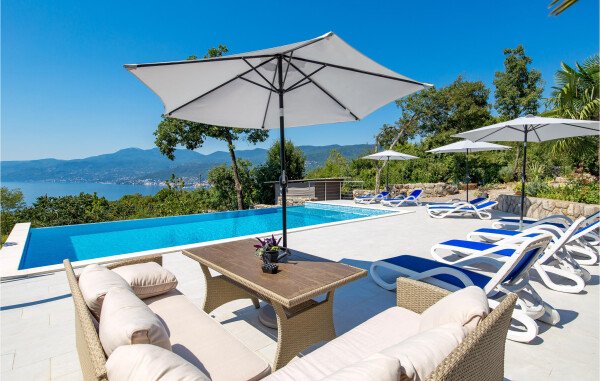 Apartment 2 bedrooms, with sea view