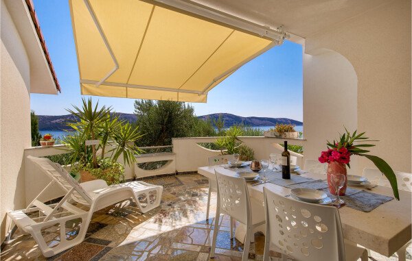 Appartamento 2 camere, con vista mare