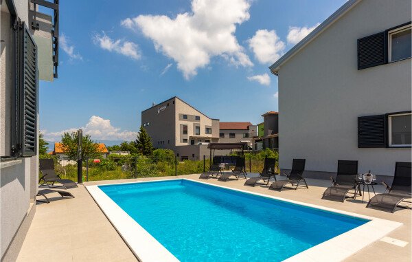 Appartamento 2 camere, con vista mare