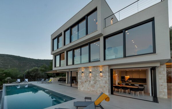 Casa 5 camere, con vista mare