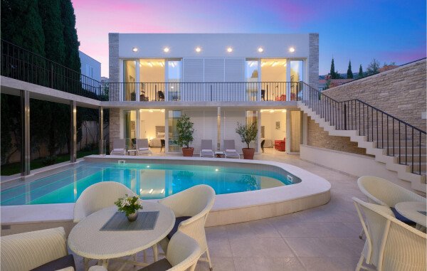 Maison de campagne moderne, 6 chambres, avec vue sur mer