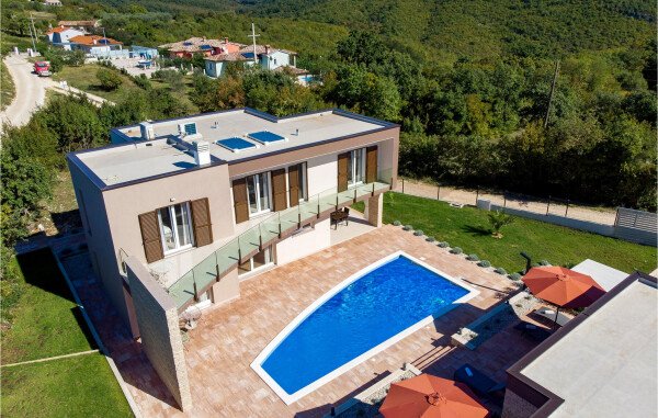 Ferienhaus 3 Schlafzimmer, mit Pool