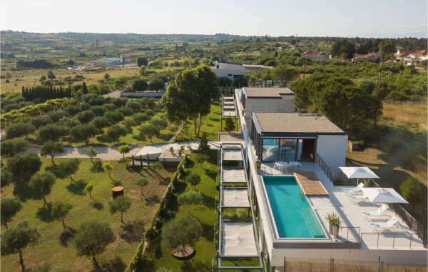 Ferienhaus 4 Schlafzimmer, mit Pool