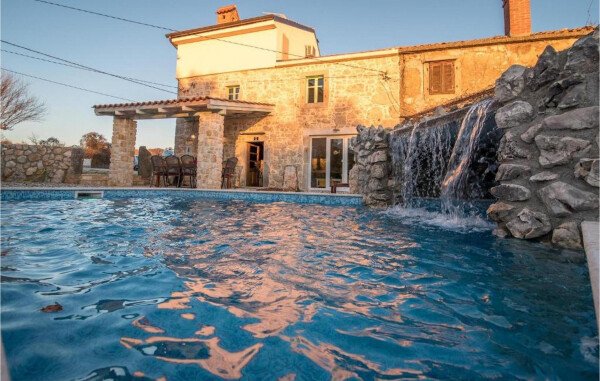 Casa 4 camere, con piscina