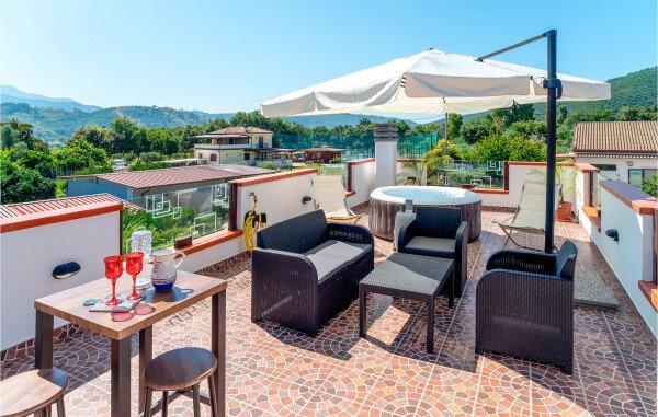 Casa 2 camere, con vista mare