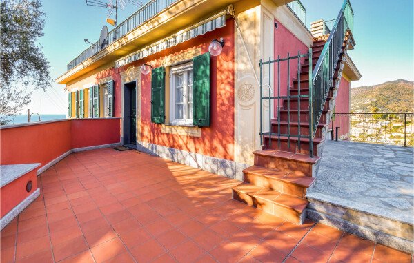Casa 3 camere, con vista mare