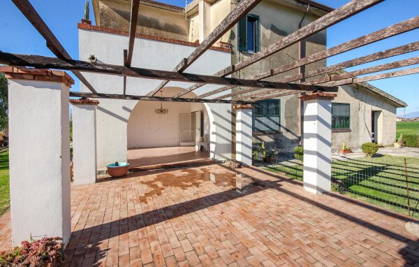 House 3 bedrooms, with garden