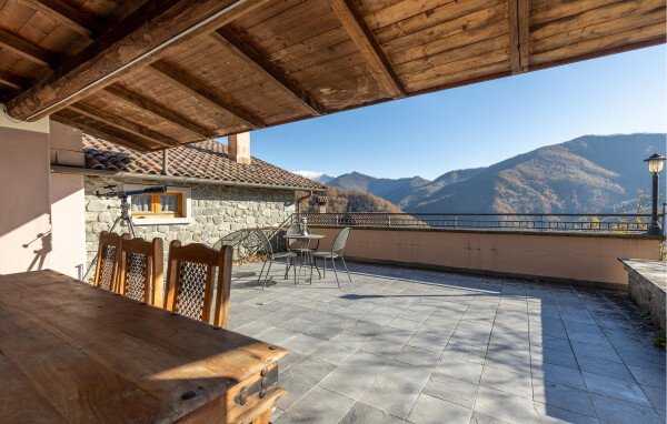 Casa 5 camere, con caminetto