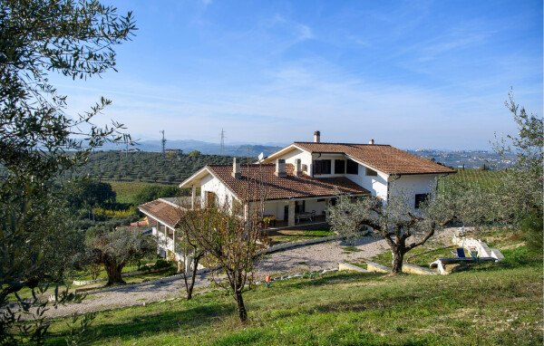 Apartment 2 bedrooms, with pool