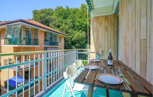 Apartment 2 bedrooms, with sea view