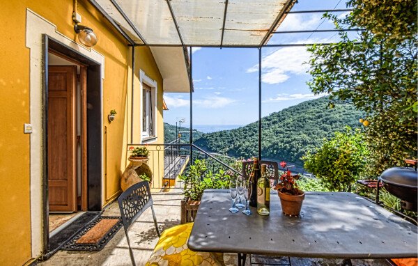 Casa 3 camere, con vista mare