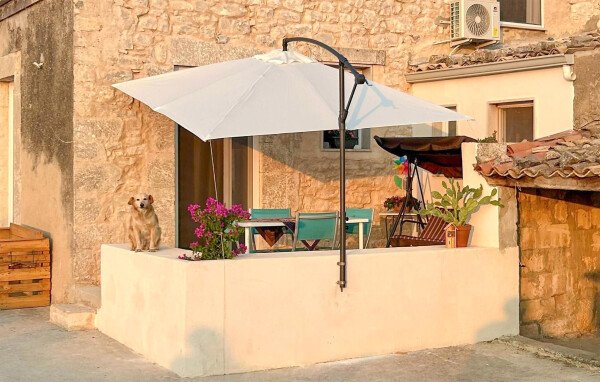 Casa 1 camera, con giardino