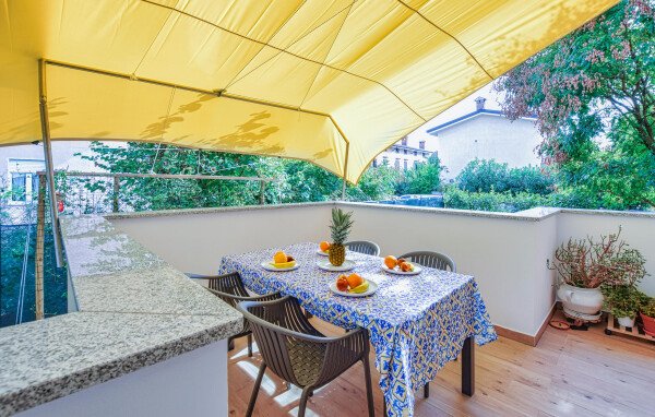 Appartamento 1 camera, con giardino