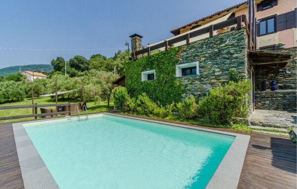 Casa 3 camere, con vista mare