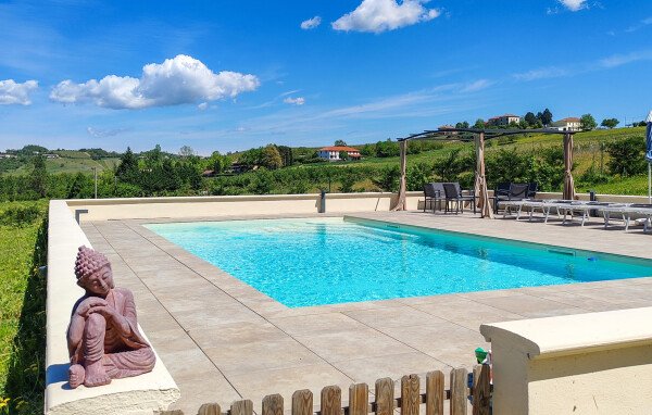 Maison de campagne confortable, 4 chambres, avec piscine