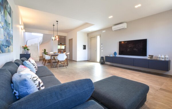 Casa 3 camere, con vista mare