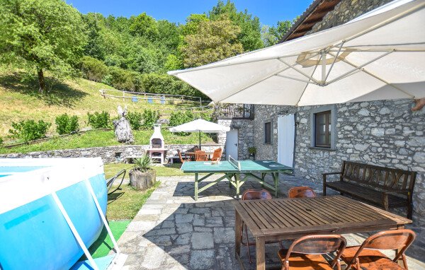 Casa 4 camere, con giardino