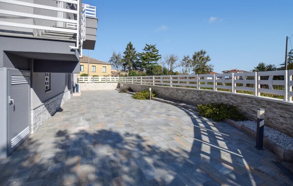 Appartamento 2 camere, con giardino