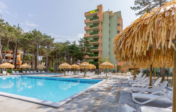 Appartamento 1 camera, con piscina