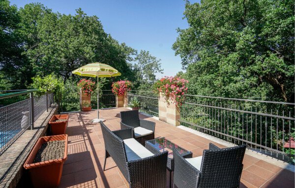 Appartamento 1 camera, con giardino