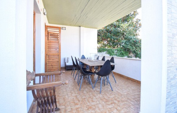 Casa 3 camere, con giardino