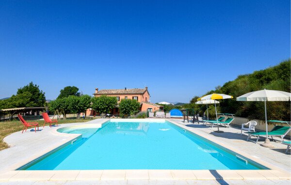 Casa 4 camere, con piscina